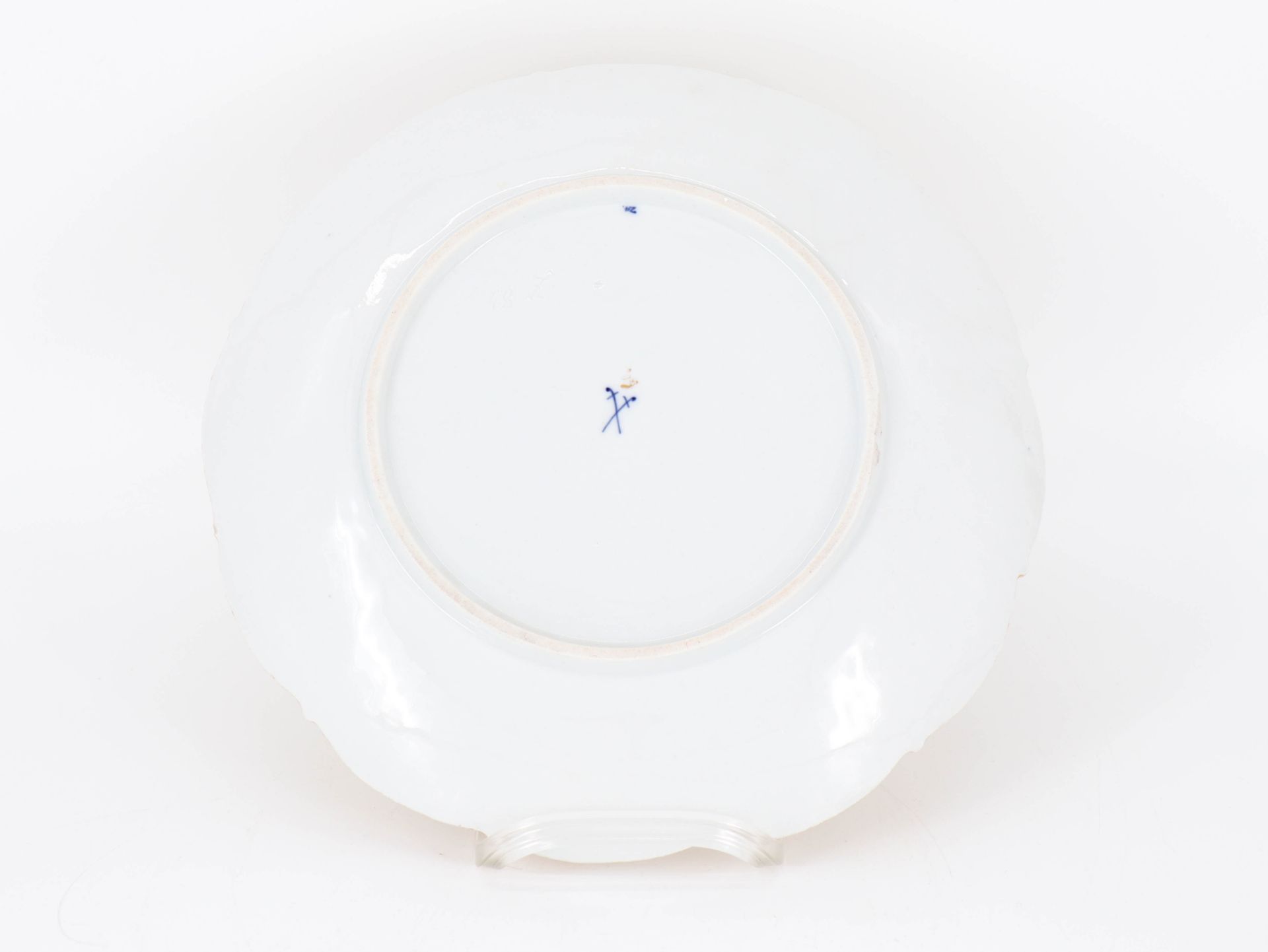 A large Meissen ceremonial plate with bird motif, circa 1910. - Image 2 of 5