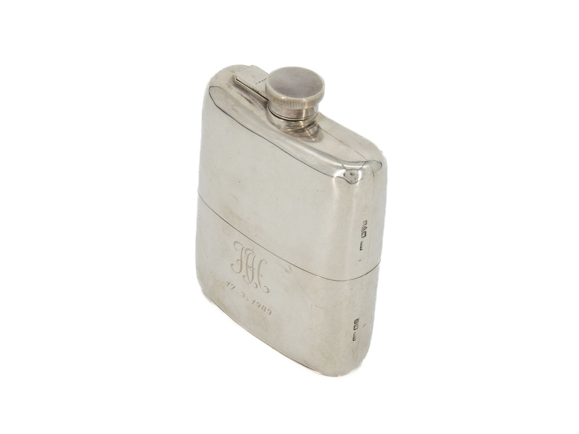 Large sterling silver hip flask, England, Chester, 1915  - Image 2 of 10