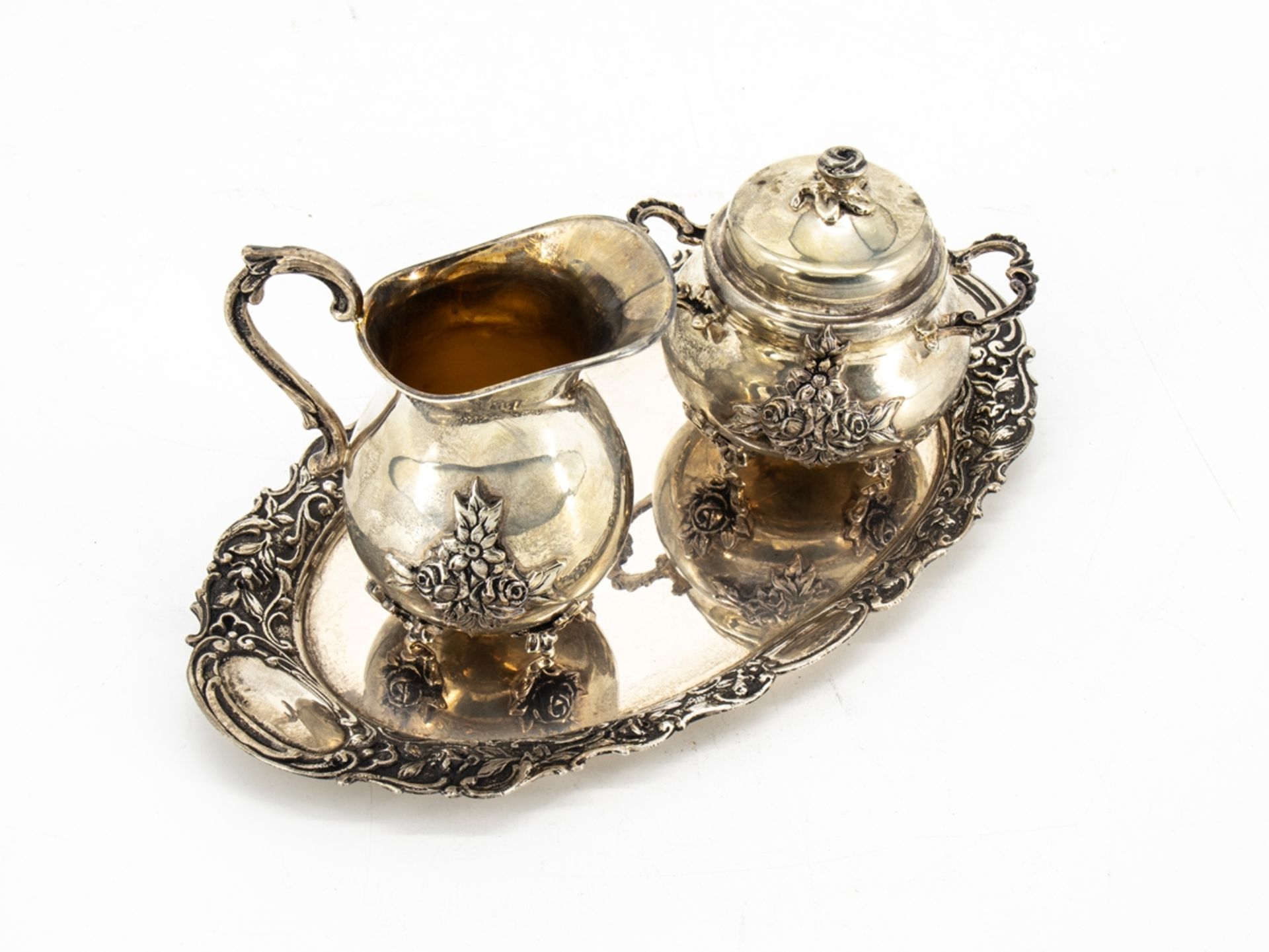 Cream jug and sugar bowl on tray, silver, Hanau rose gilded inside, 1st half 20th century. - Image 2 of 6