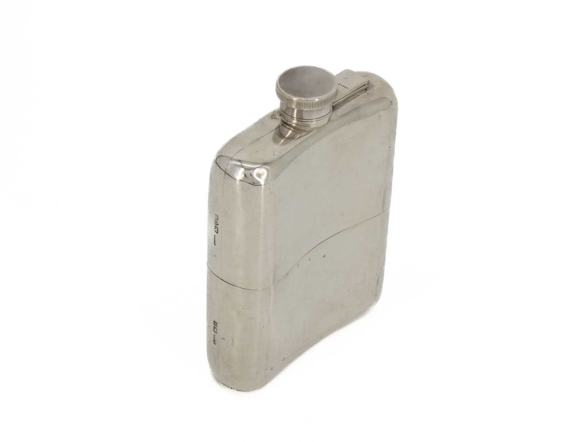 Large sterling silver hip flask, England, Chester, 1915  - Image 3 of 10