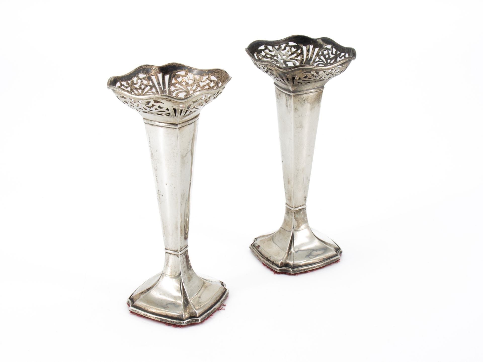 Pair of vases, 925 sterling silver, England, Sheffield, 1916.