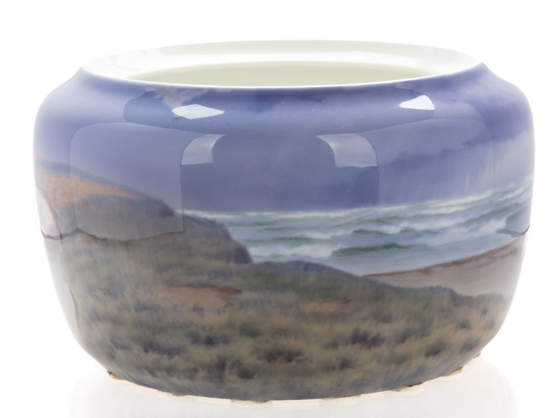 Elias Petersen (1859-1950) Porcelain Vase, Bing & Gröndahl, Shore Landscape, signed, around 1910. - Image 3 of 5