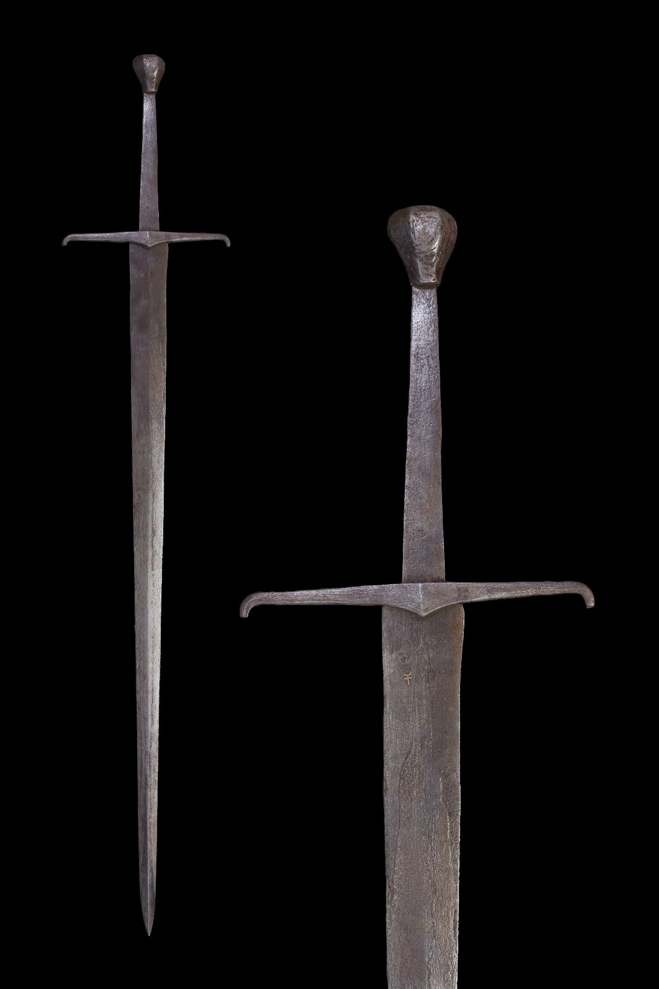 RARE 15th C. EPEE IRON SWORD WITH REPORT