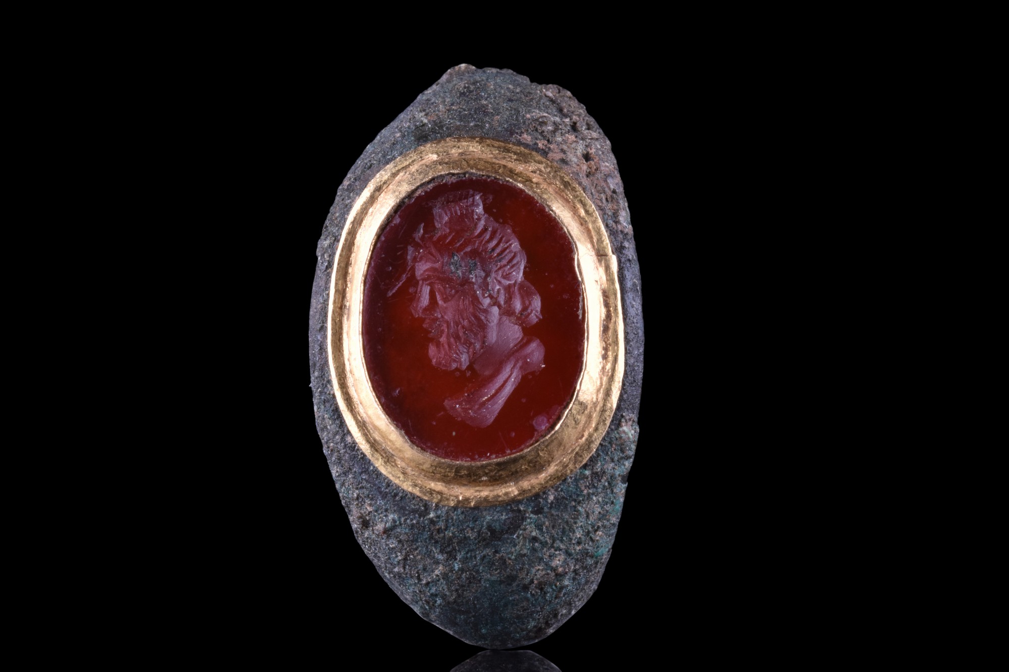 ROMAN SILVER AND GOLD INTAGLIO RING WITH SERAPIS - Image 2 of 6