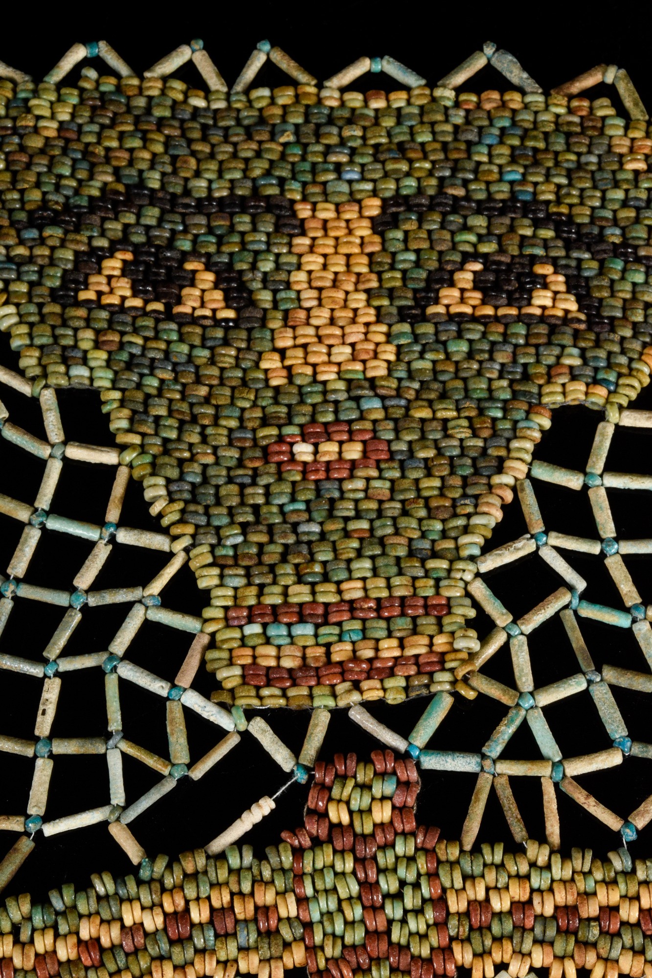 EGYPTIAN BEADED FUNERARY MASK - Image 2 of 6