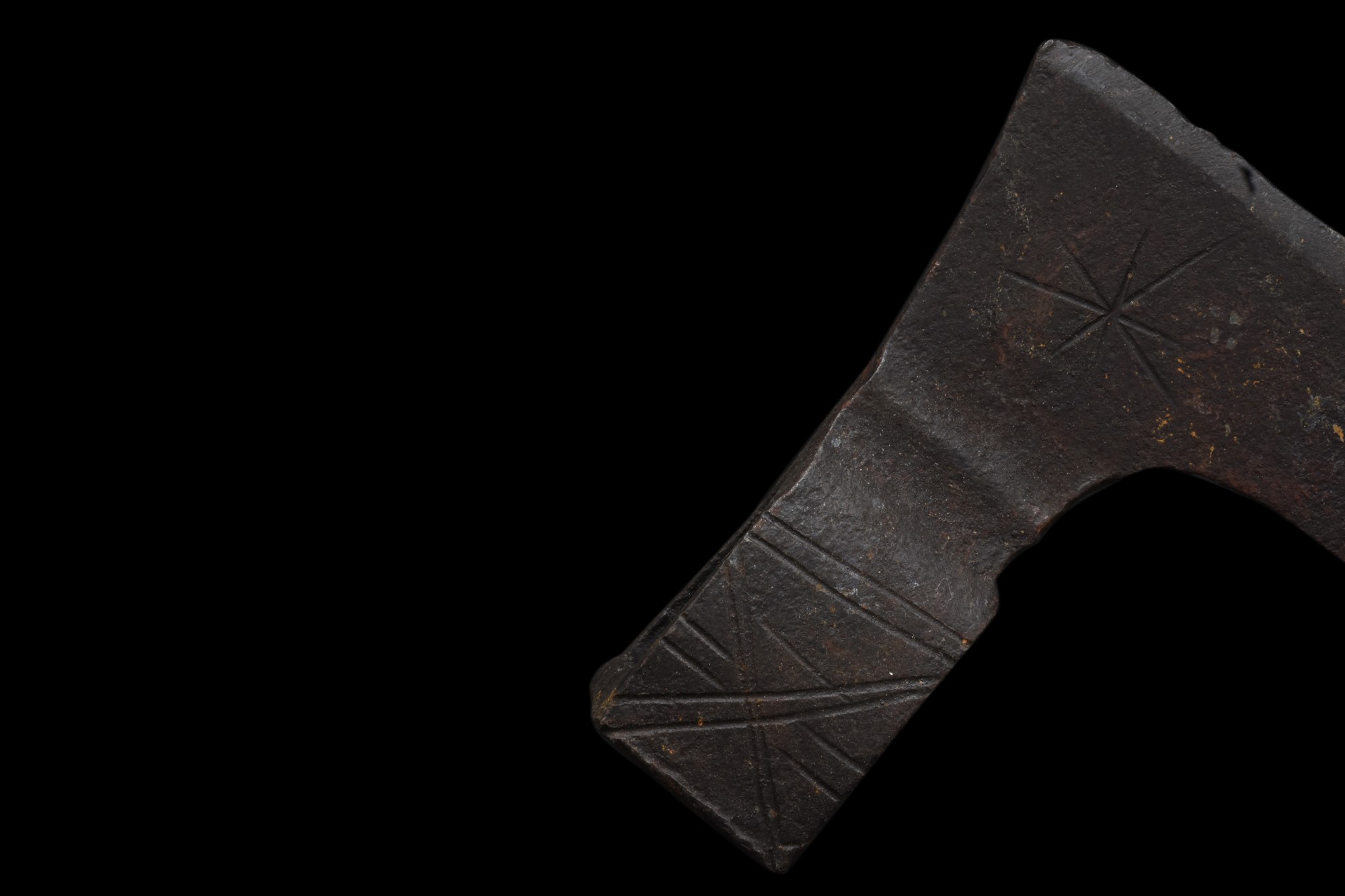 VIKING IRON BATTLE AXE - Image 3 of 3