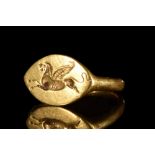 PTOLEMAIC GOLD SEAL RING WITH GRYPHON