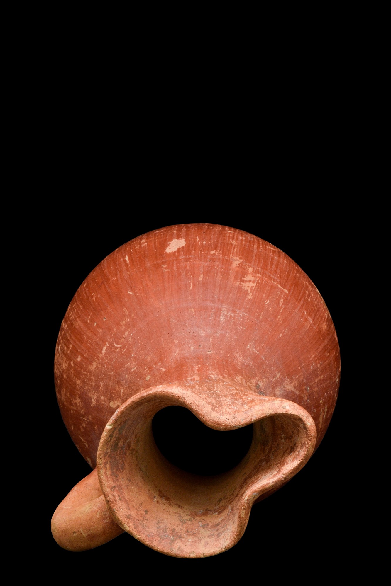 HOLY LAND POTTERY TREFOIL JUG - Image 4 of 5