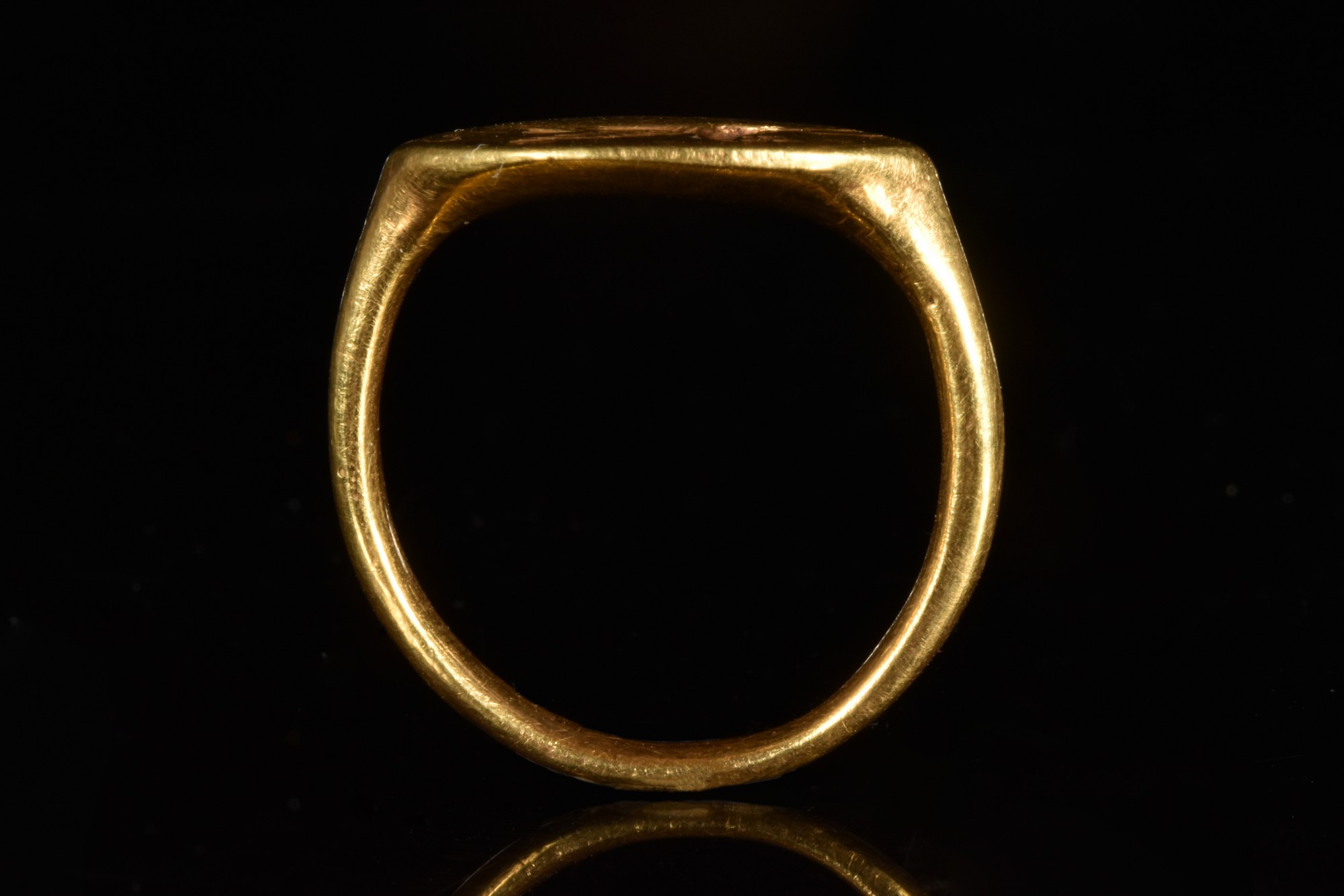 PTOLEMAIC GOLD SEAL RING WITH GRYPHON - Image 4 of 4