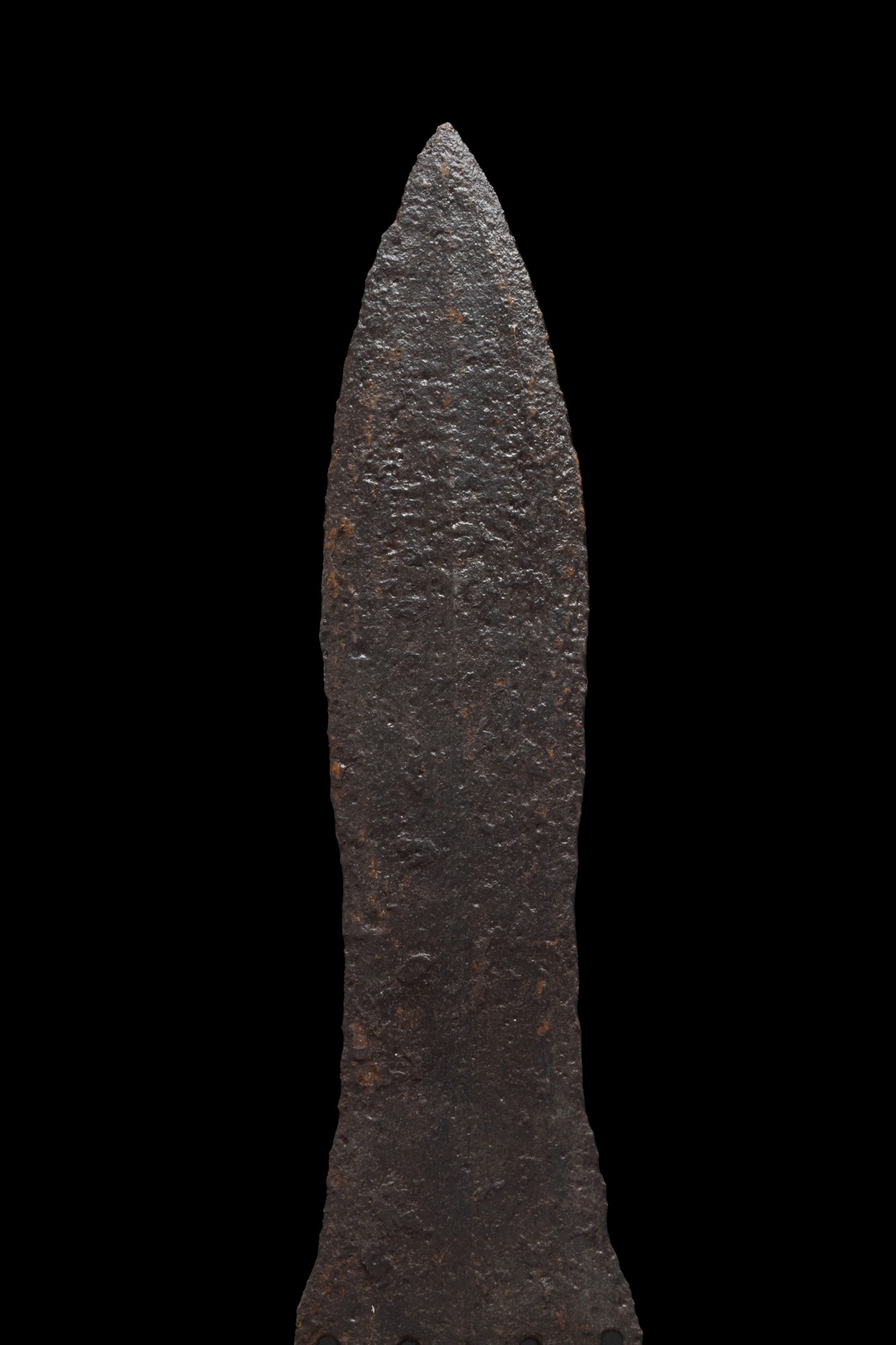 ANCIENT ROMAN IRON PUGIO DAGGER WITH SCABBARD - Image 4 of 6