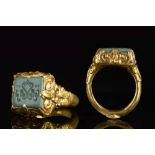 RARE SELJUK SEAL RING WITH CALLIGRAPHY