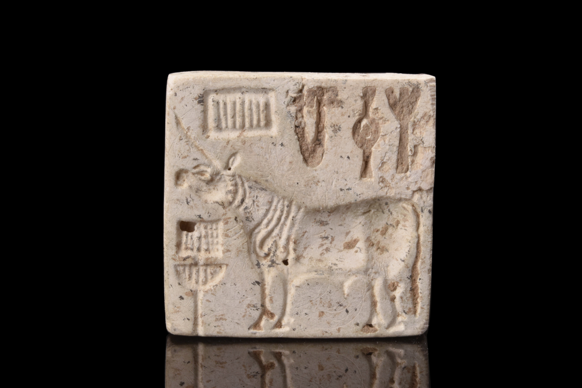 INDUS VALLEY STEATITE SEAL WITH BULL