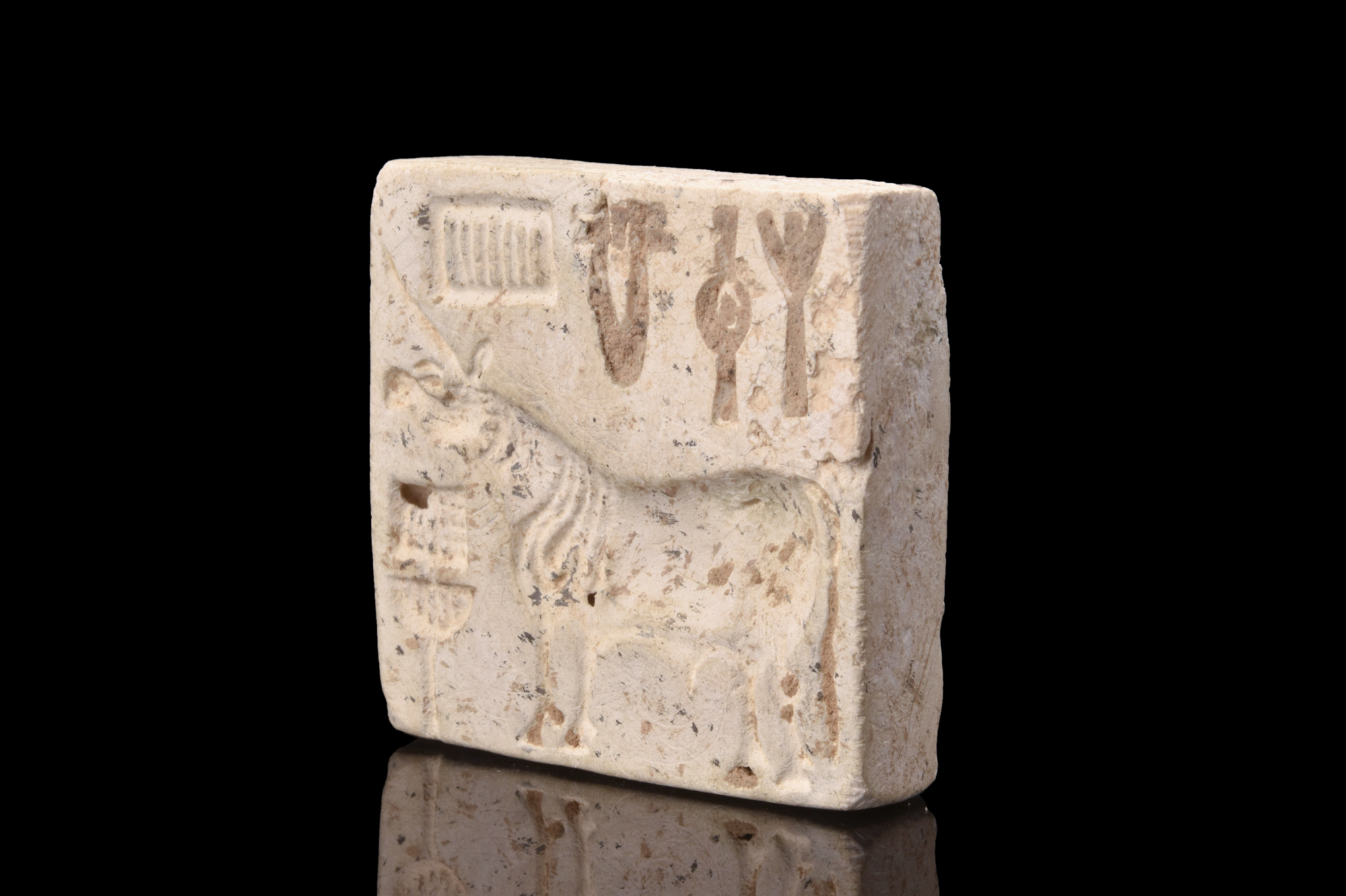 INDUS VALLEY STEATITE SEAL WITH BULL - Image 2 of 4