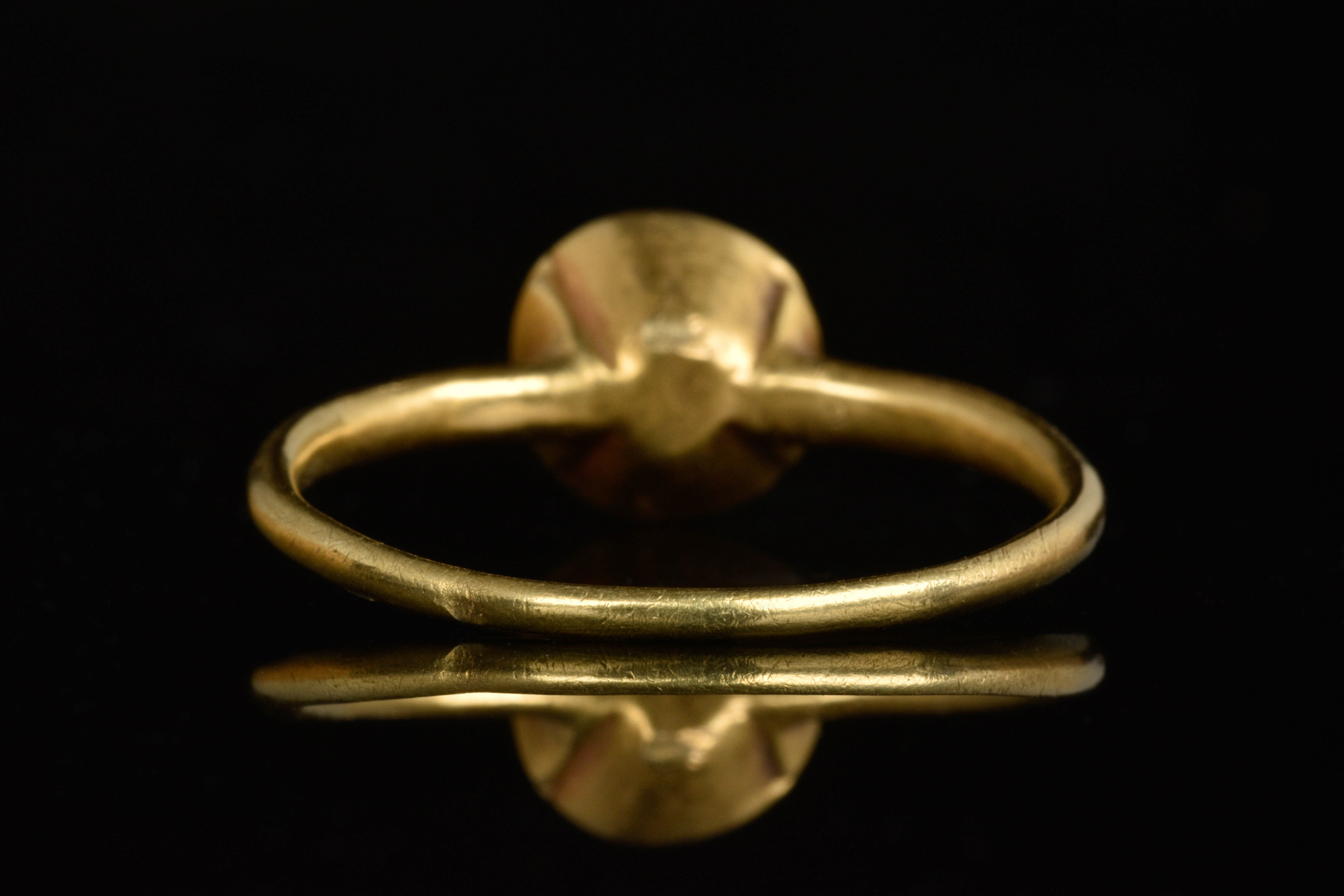 MEDIEVAL GOLD FINGER RING WITH STONE - Image 5 of 6