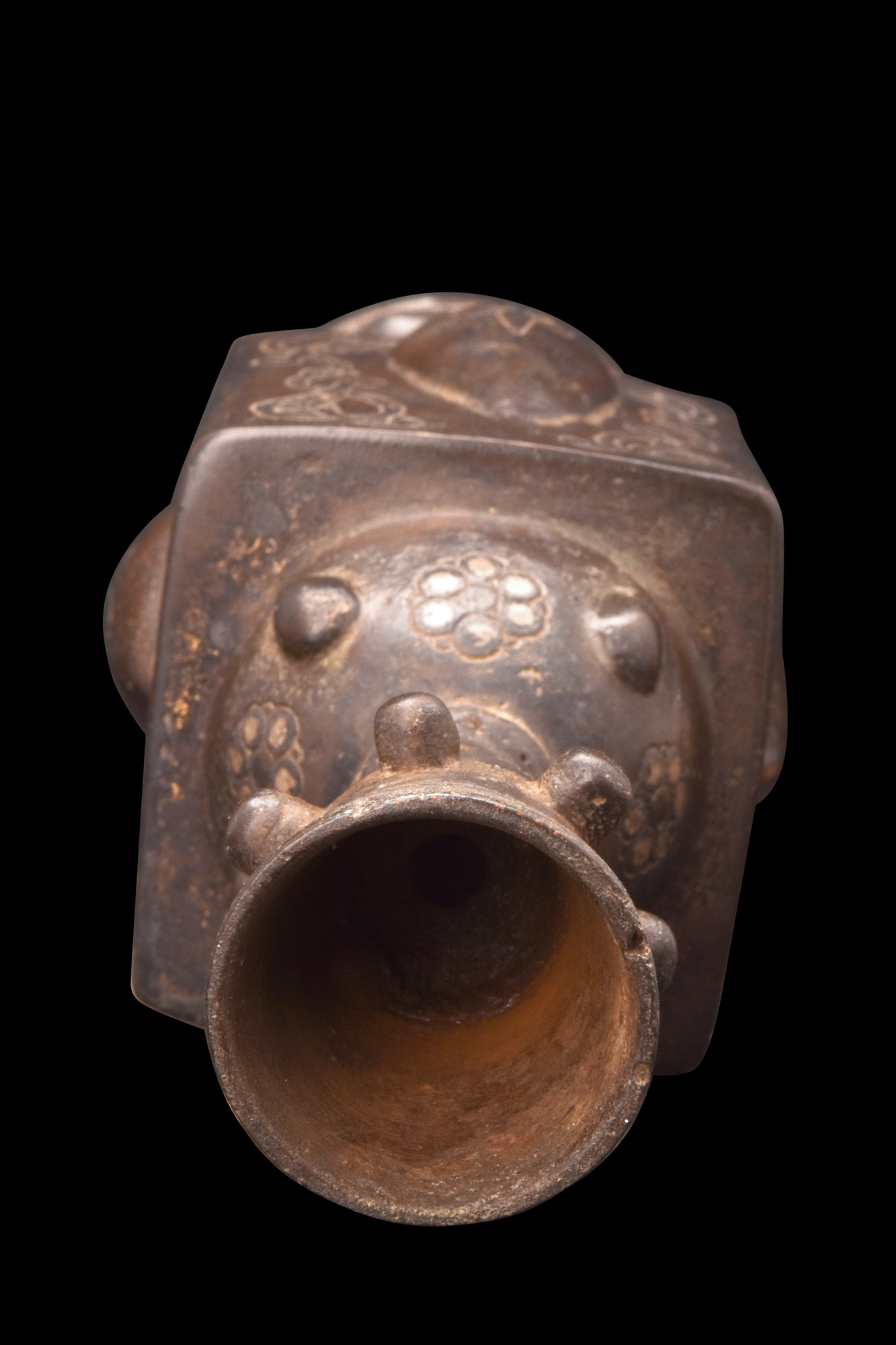 ABBASID BRONZE DECORATED BOTTLE - Image 4 of 6