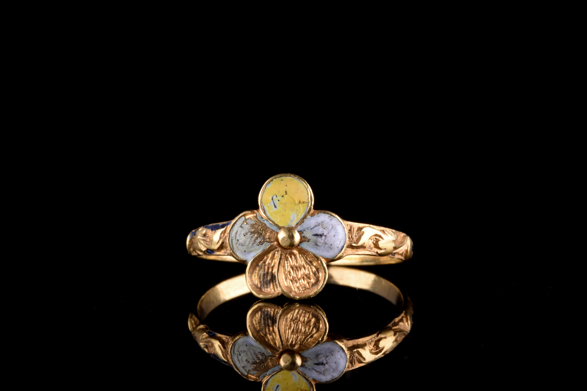 POST-MEDIEVAL GOLD RING - Image 2 of 5