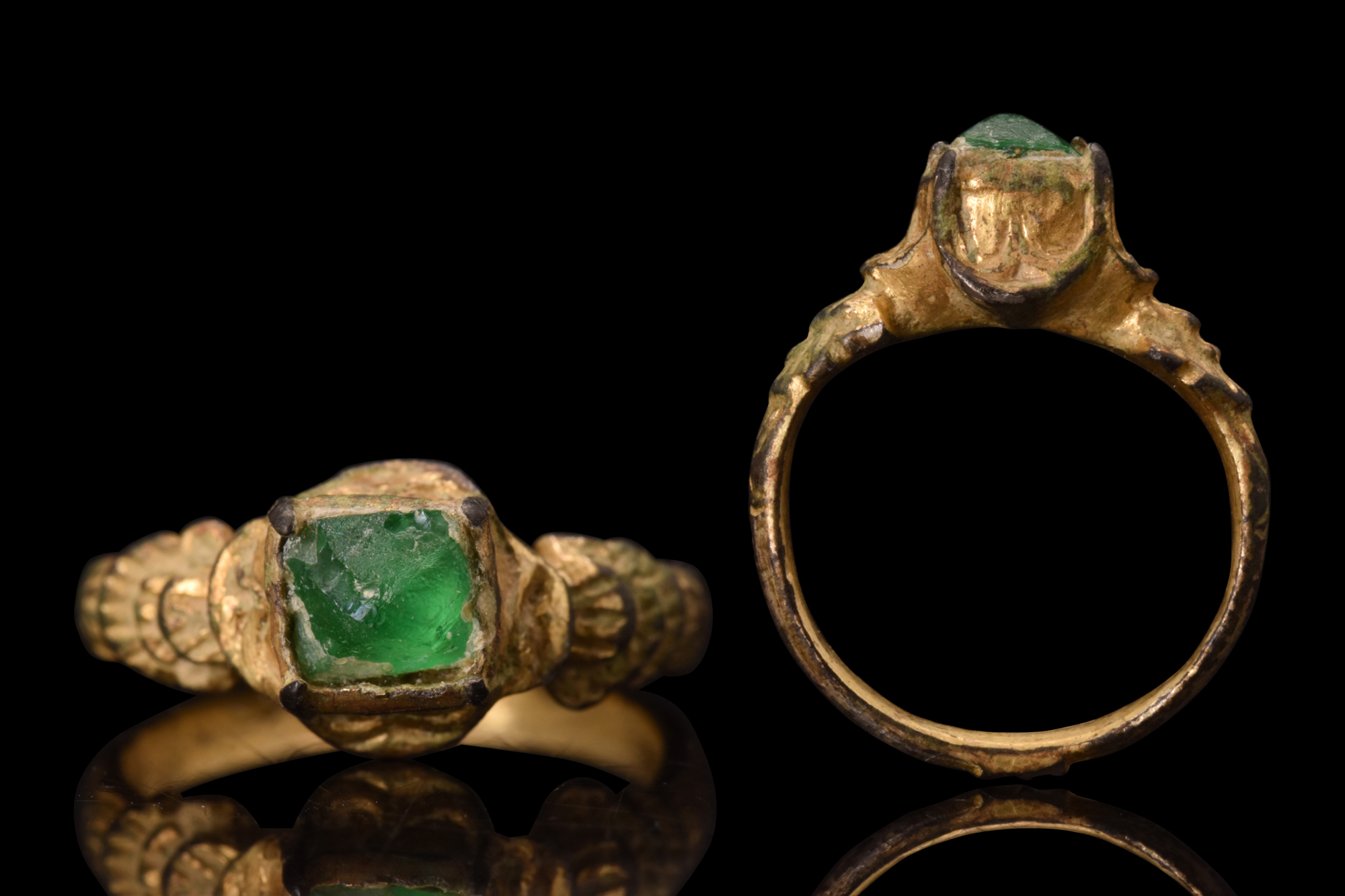 LATE MEDIEVAL GILT BRONZE RING WITH GEM