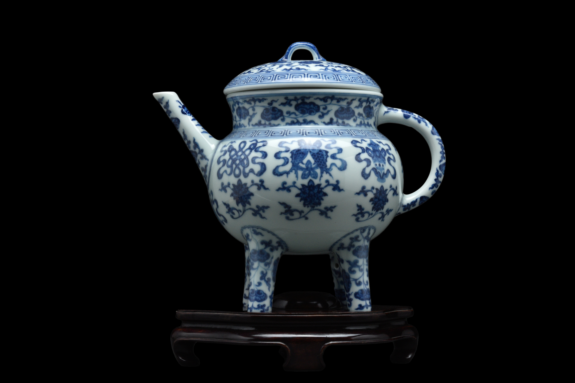 CHINESE BLUE AND WHITE BAJIXIANG EWER WITH "EIGHT AUSPICIOUS SYMBOLS" - Image 4 of 9