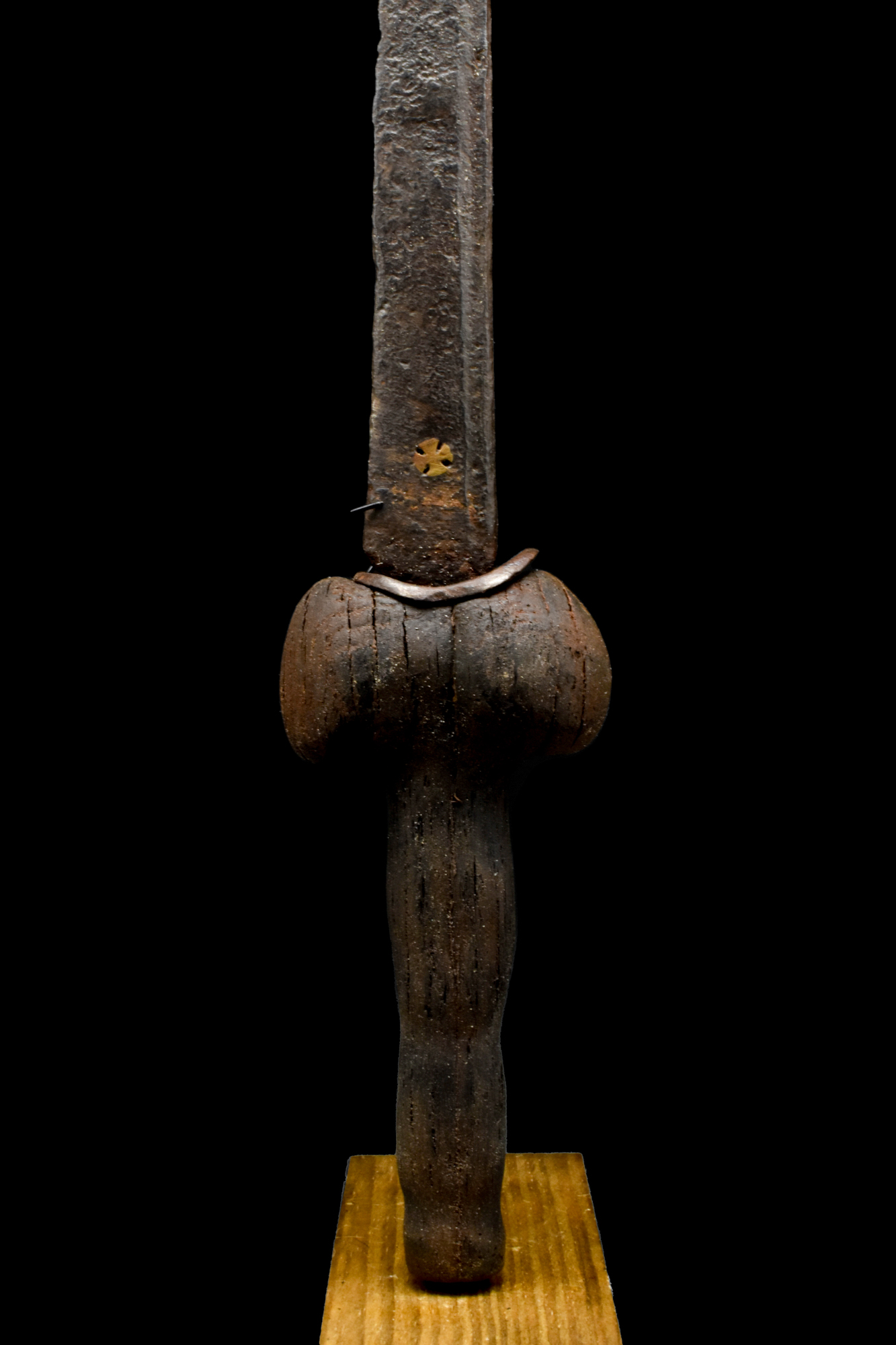 LATE MEDIEVAL BOLLOCK DAGGER / KNIFE WITH GOLD INLAID CROSS - Image 2 of 3