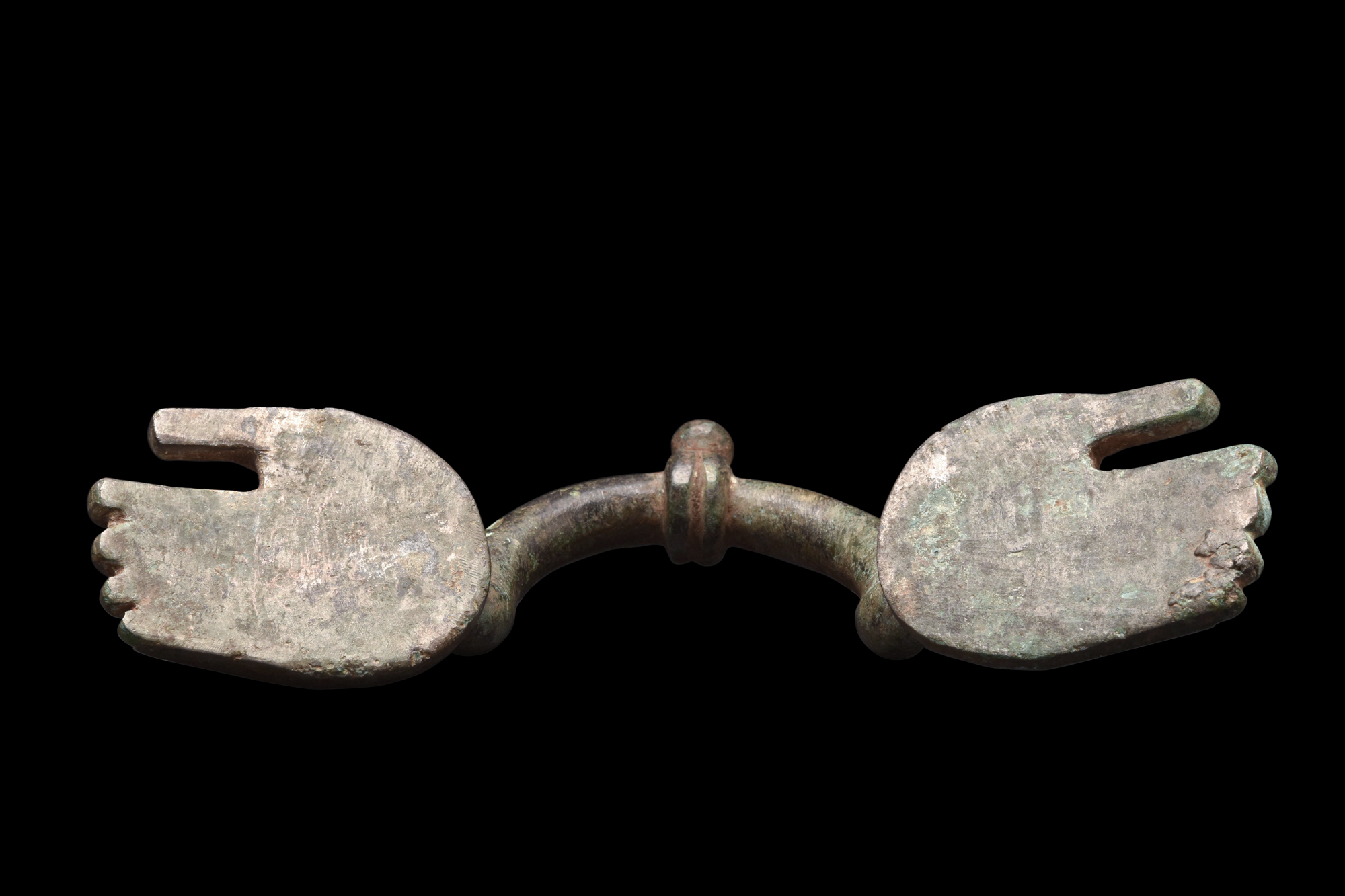 ROMAN BRONZE FURNITURE HANDLE WITH HAND FINIALS - Image 3 of 4