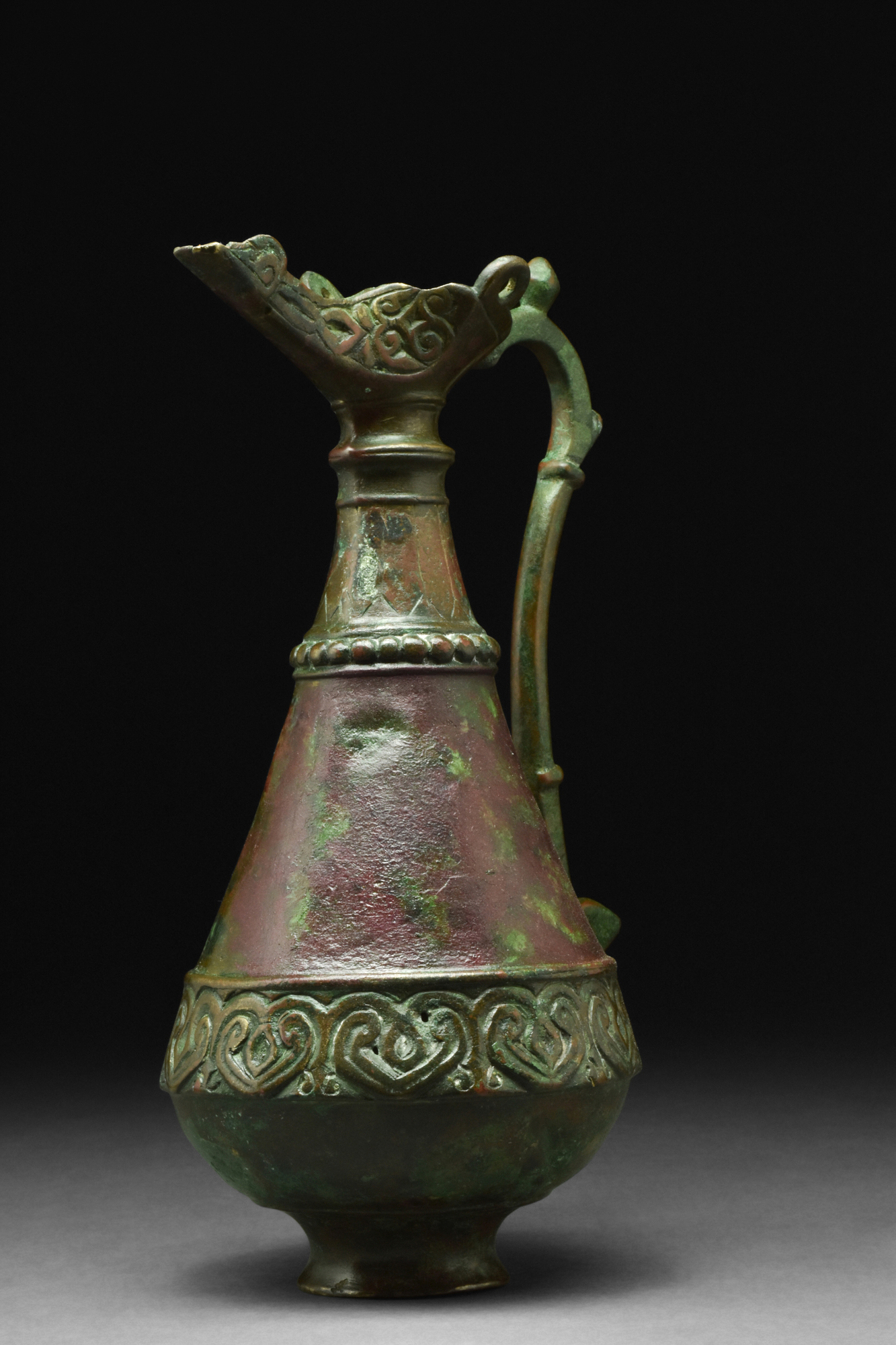 SELJUK BRONZE EWER WITH LAMP-SHAPED SPOUT - Image 3 of 10