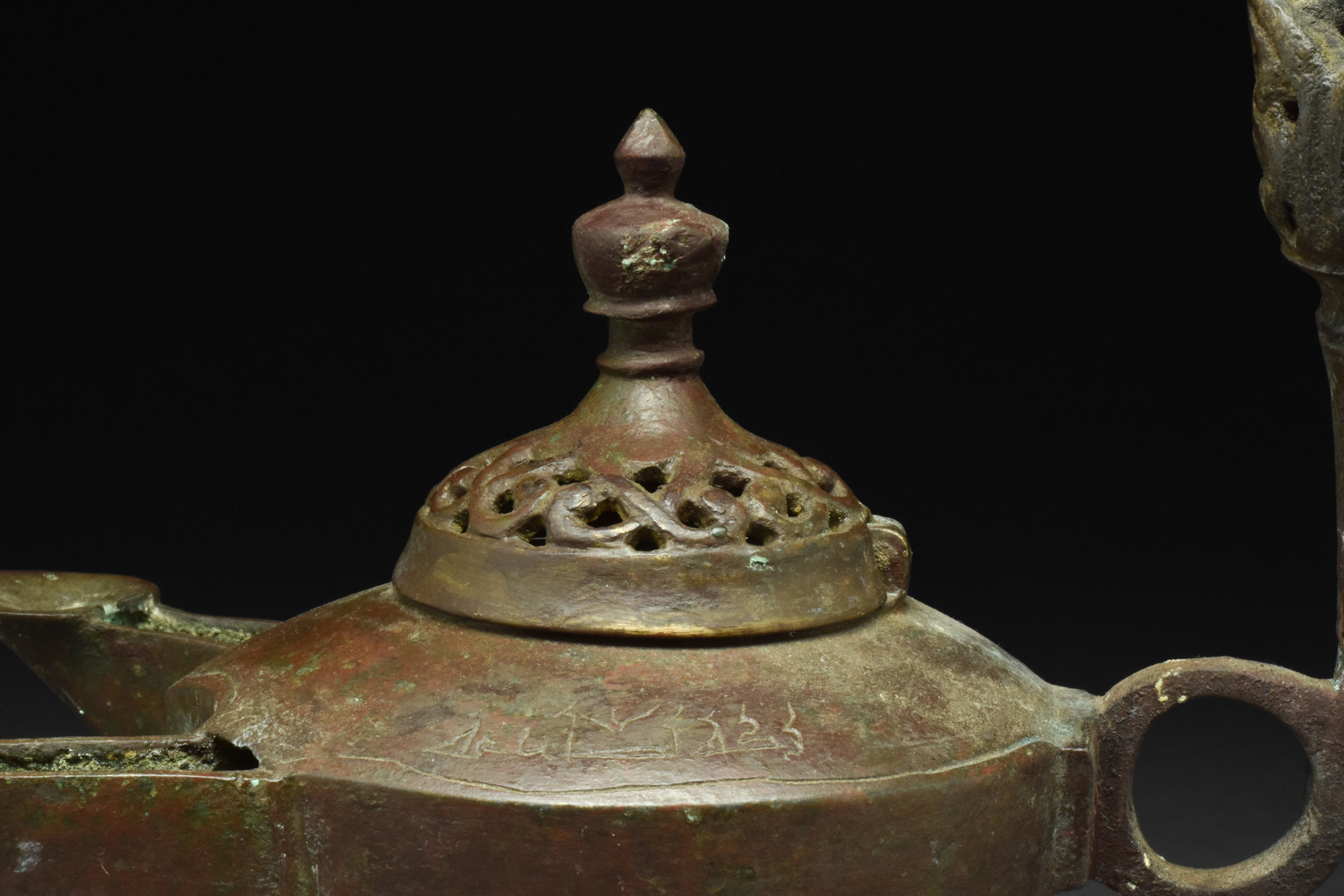 SELJUK BRONZE TRIPOD OIL LAMP WITH TWO SPOUTS - Image 9 of 11