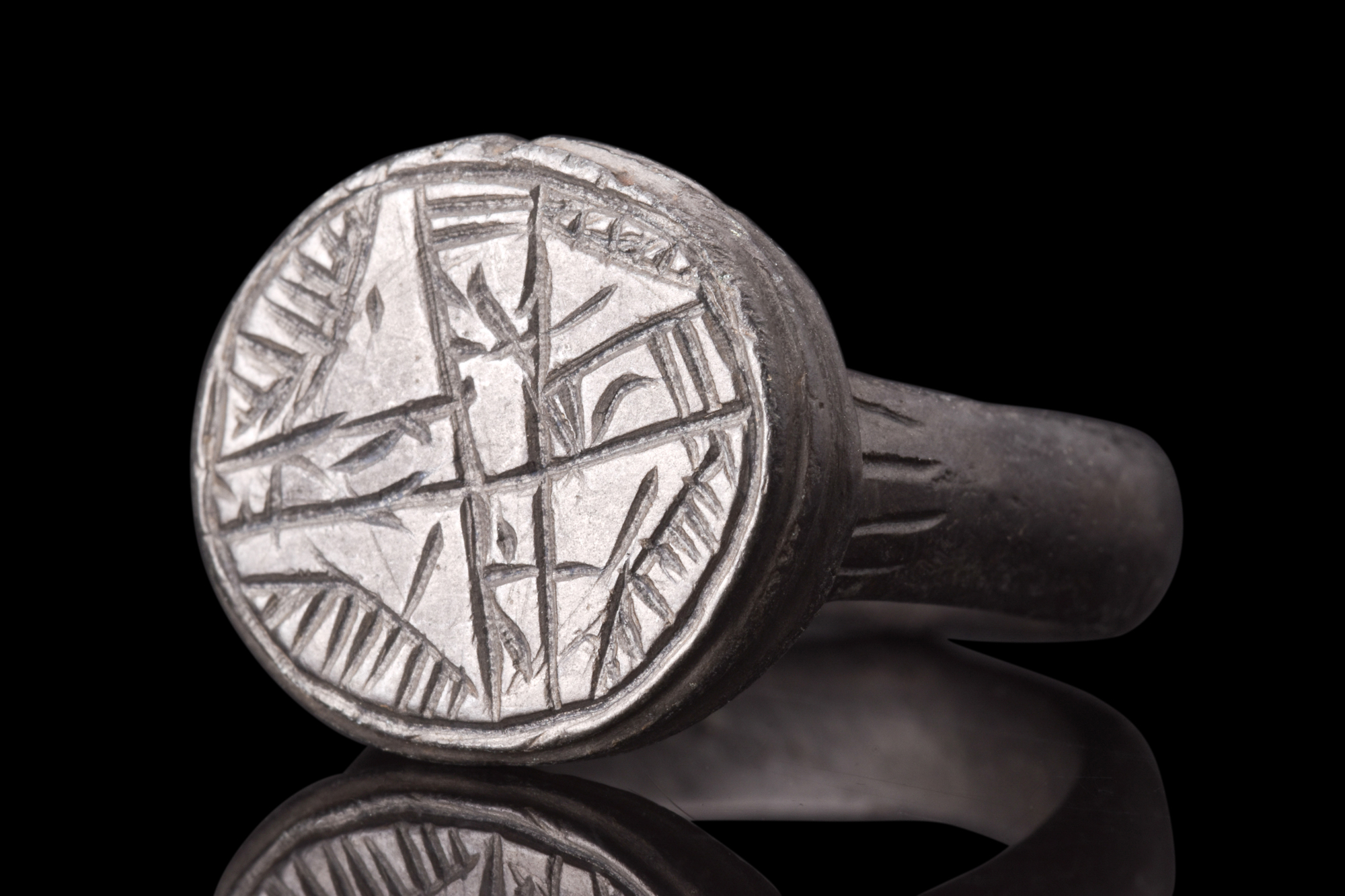 MEDIEVAL BRONZE RING WITH STAR OF BETHLEHEM