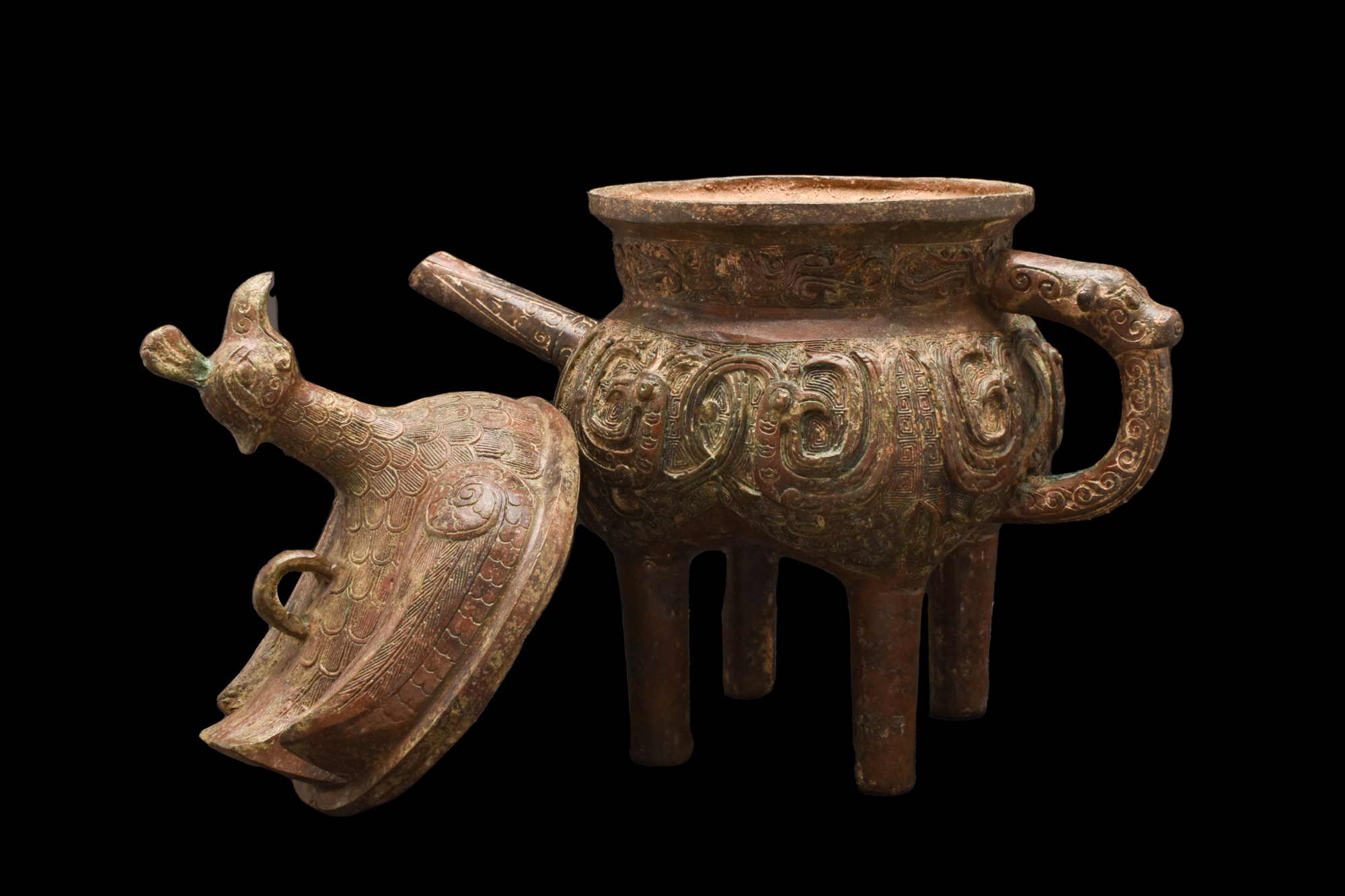 CHINESE ARCHAIC BRONZE POURING VESSEL WITH A BIRD-SHAPED LID - Image 6 of 9