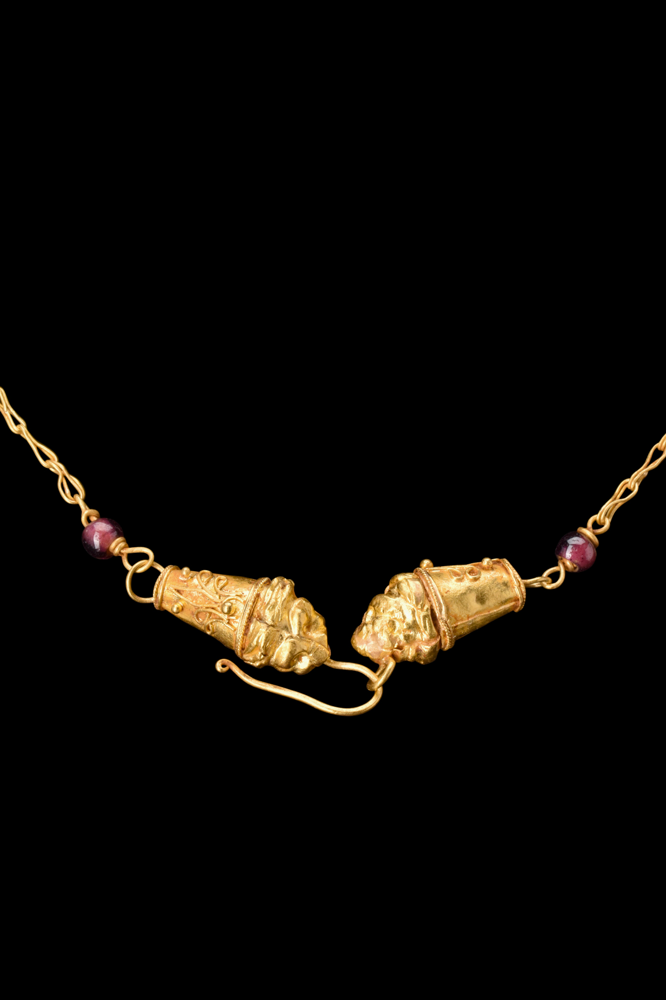 HELLENISTIC GOLD CHAIN WITH LION HEAD FINIALS - Image 8 of 10