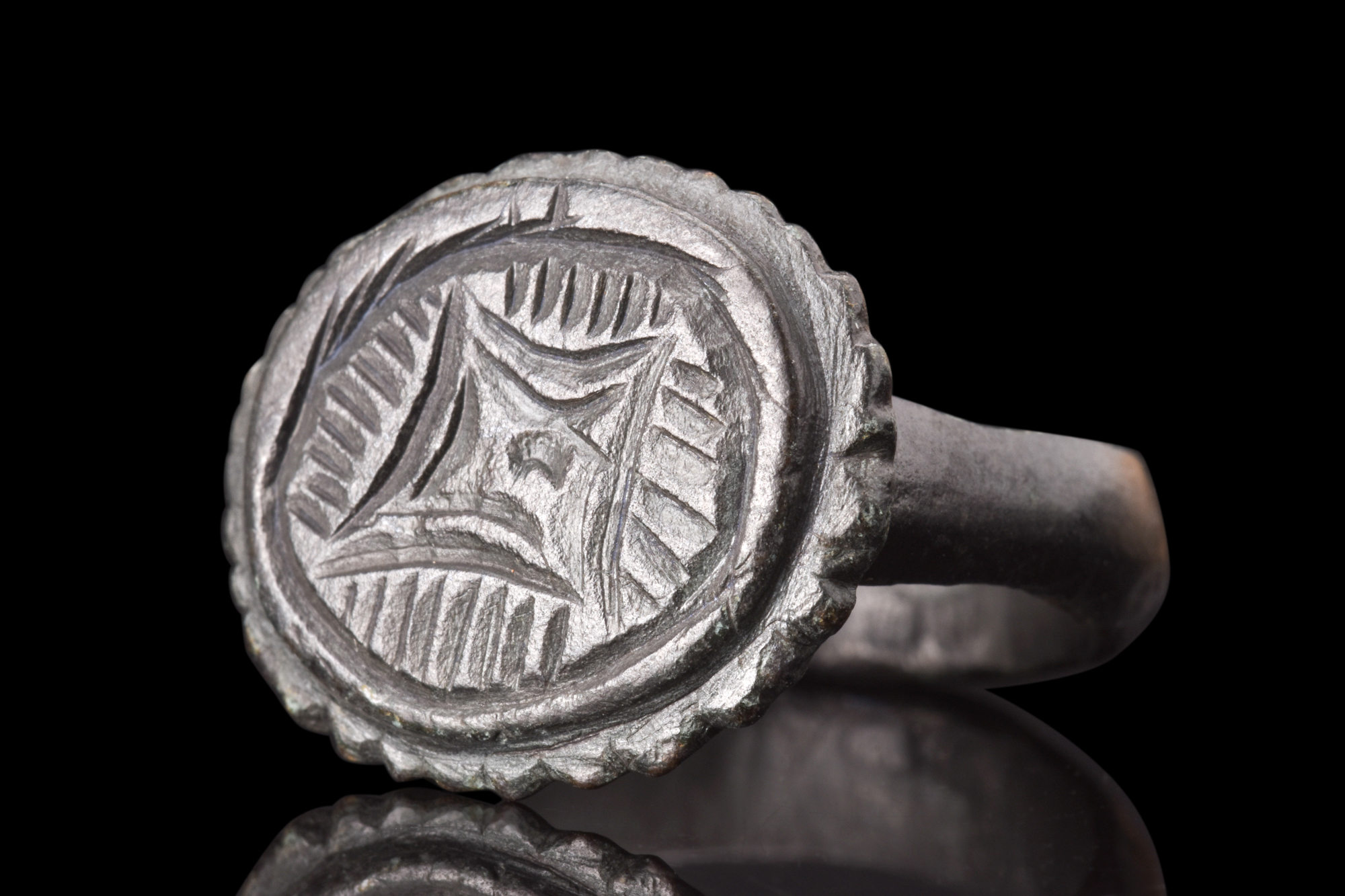 MEDIEVAL BRONZE RING WITH STAR OF BETHLEHEM