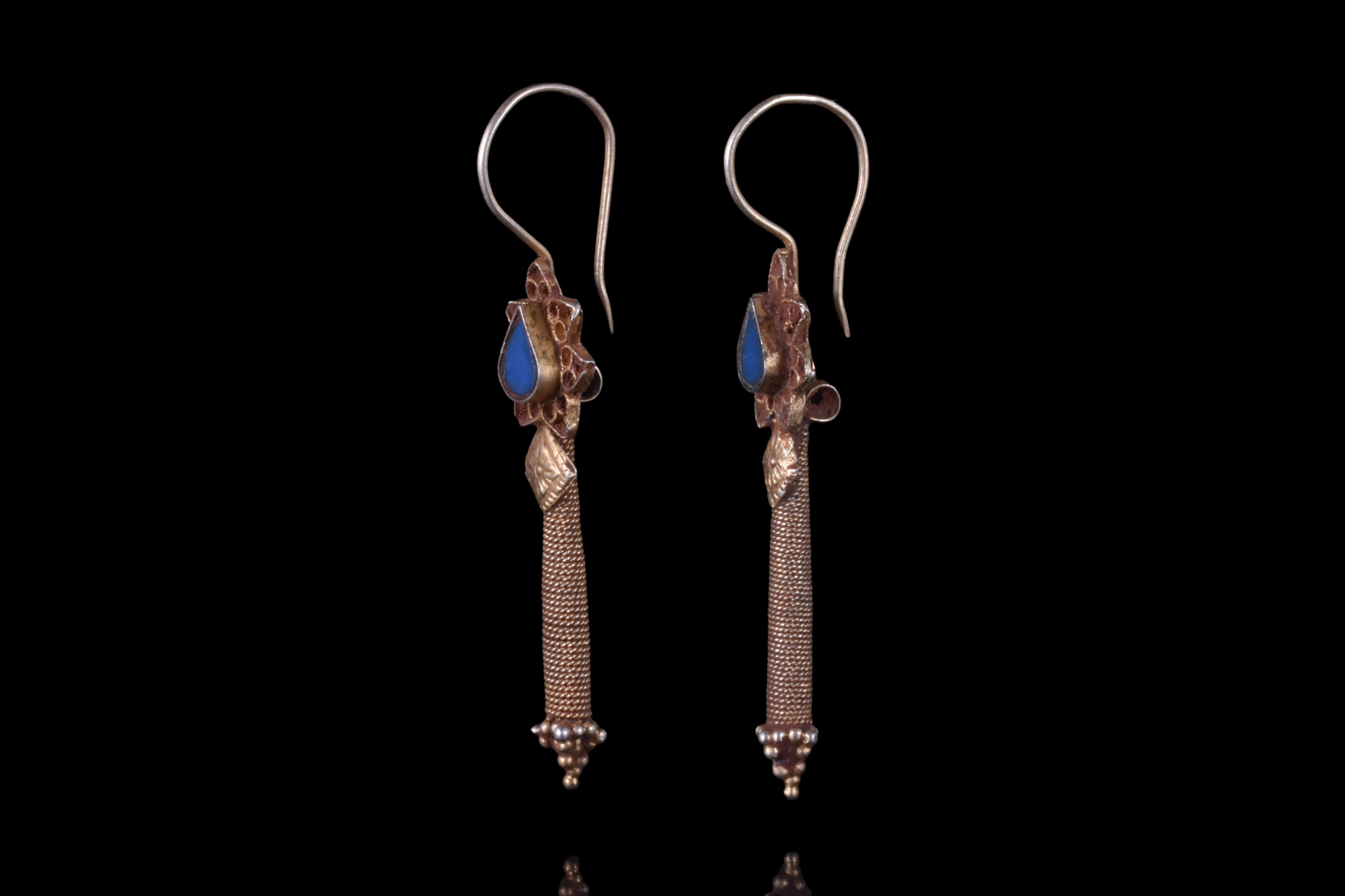 PARTHIAN GOLD PAIR OF EARRINGS - Image 4 of 8