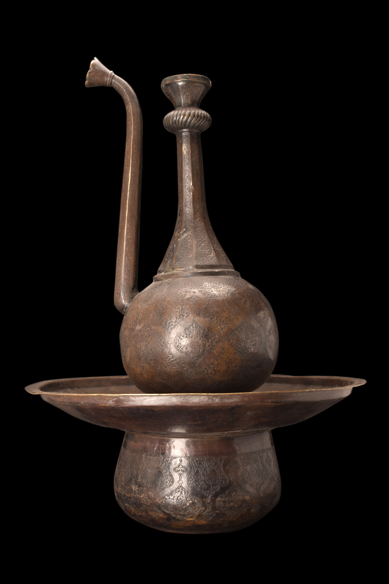QAJAR BRASS EWER AND BASIN - AFTABEH - Image 2 of 16