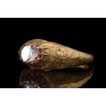 SELJUK GOLD RING WITH ROCK CRYSTAL