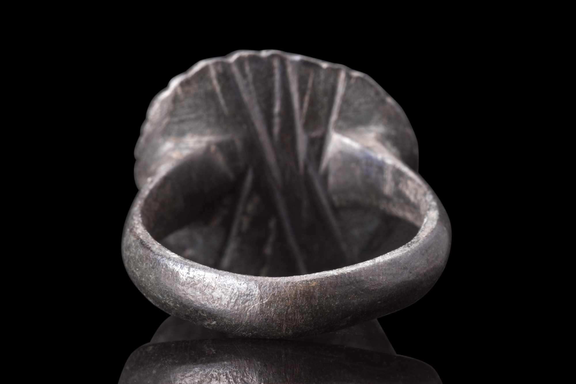 MEDIEVAL BRONZE RING WITH STAR OF BETHLEHEM - Image 7 of 8