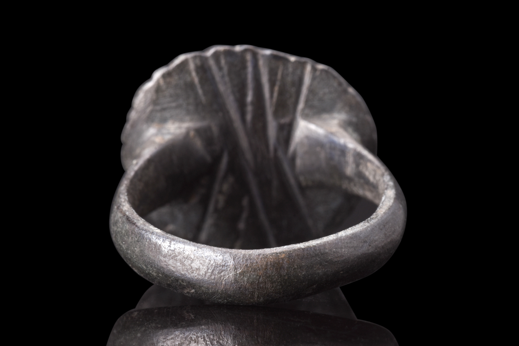 MEDIEVAL BRONZE RING WITH STAR OF BETHLEHEM - Image 8 of 8