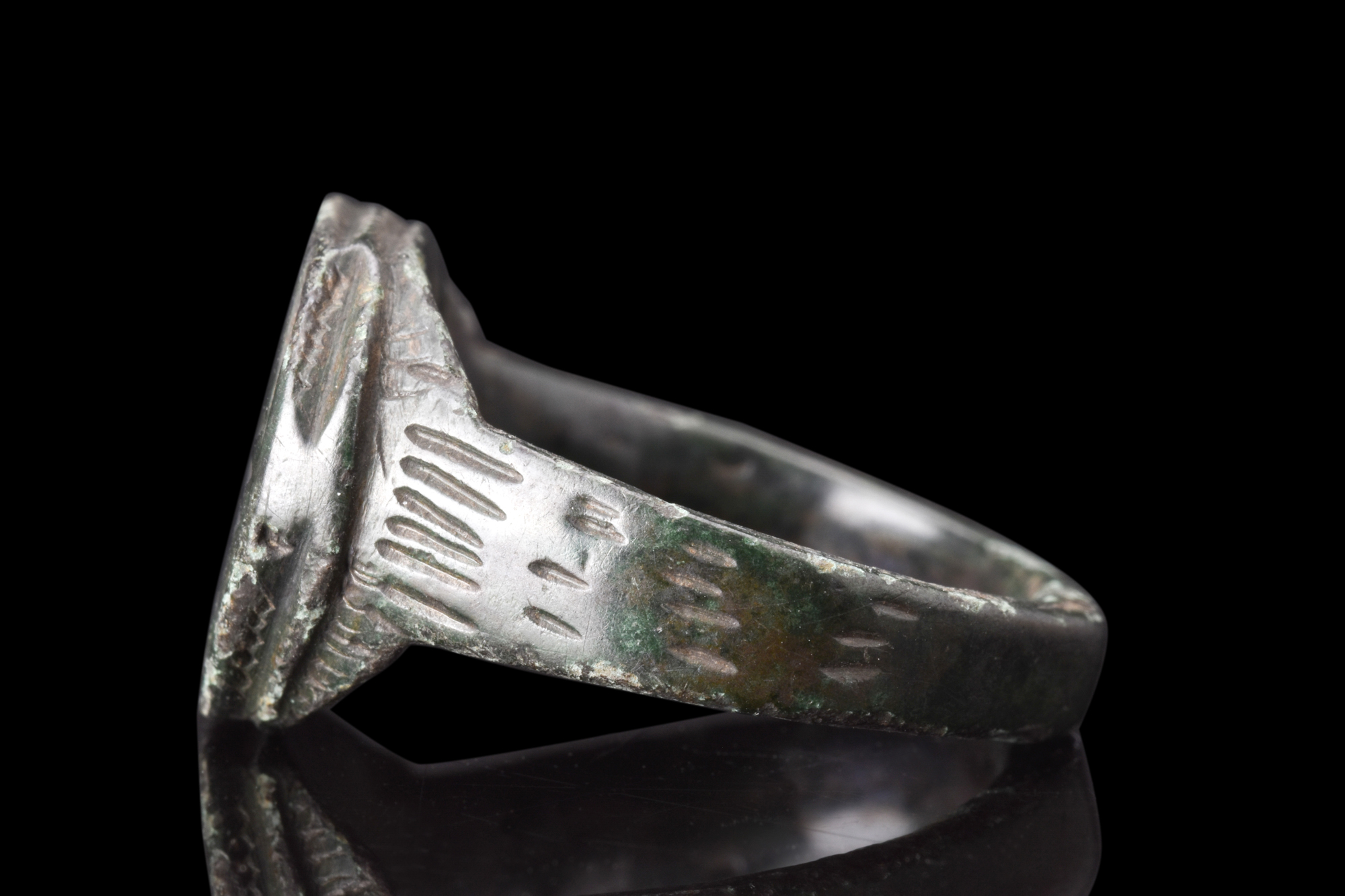 MEDIEVAL BRONZE RING WITH STAR OF BETHLEHEM - Image 6 of 8