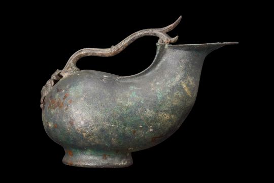 ROMAN BRONZE ASKOS WITH FIGURAL HANDLE - Image 4 of 10