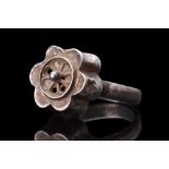 BYZANTINE SILVER FLOWER-SHAPED RING