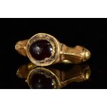 HELLENISTIC GOLD RING WITH GARNET