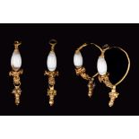HEAVY GREEK HELLENISTIC GOLD EARRINGS WITH AGATE BEADS - 30 GRAMS