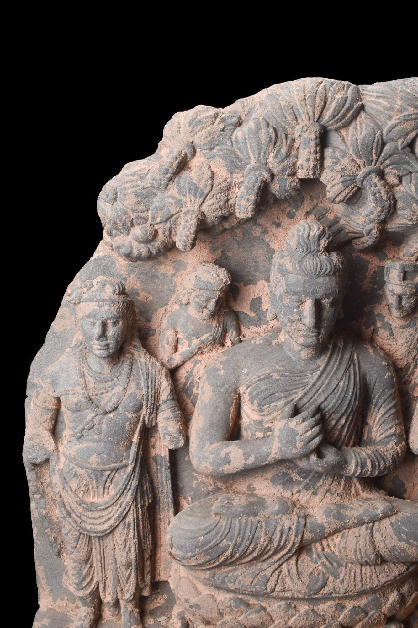 GANDHARAN SCHIST RELIEF TRIAD OF BUDDHA SHAKYAMUNI WITH BODHISATTVAS - Image 5 of 8