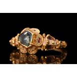 RENAISSANCE GOLD RING WITH STONE