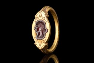 RARE ROMAN GOLD RING WITH GARNET INTAGLIO WITH FAUSTINA JUNIOR