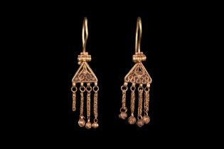 BYZANTINE GOLD PAIR OF EARRINGS WITH DANGLES