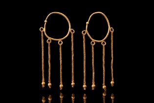 BYZANTINE GOLD PAIR OF EARRINGS