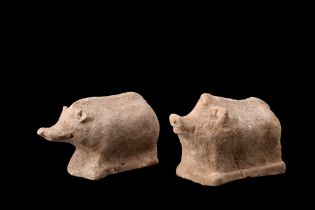 PAIR OF CANOSAN GREEK POTTERY BOARS