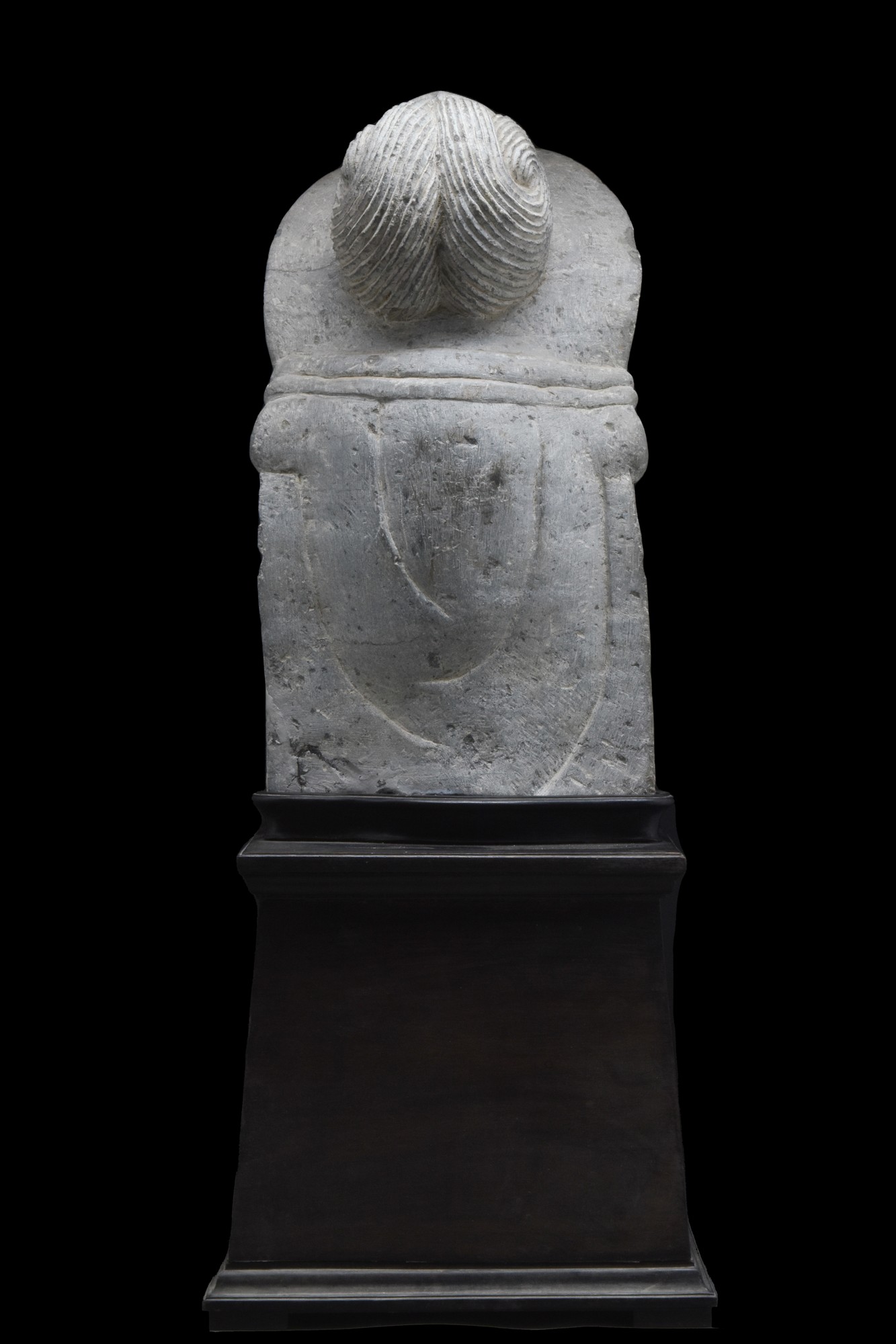 A SCHIST HEAD OF CROWNED GUANYIN - Image 4 of 6