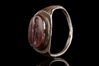 ROMAN SILVER RING WITH MINERVA INTAGLIO