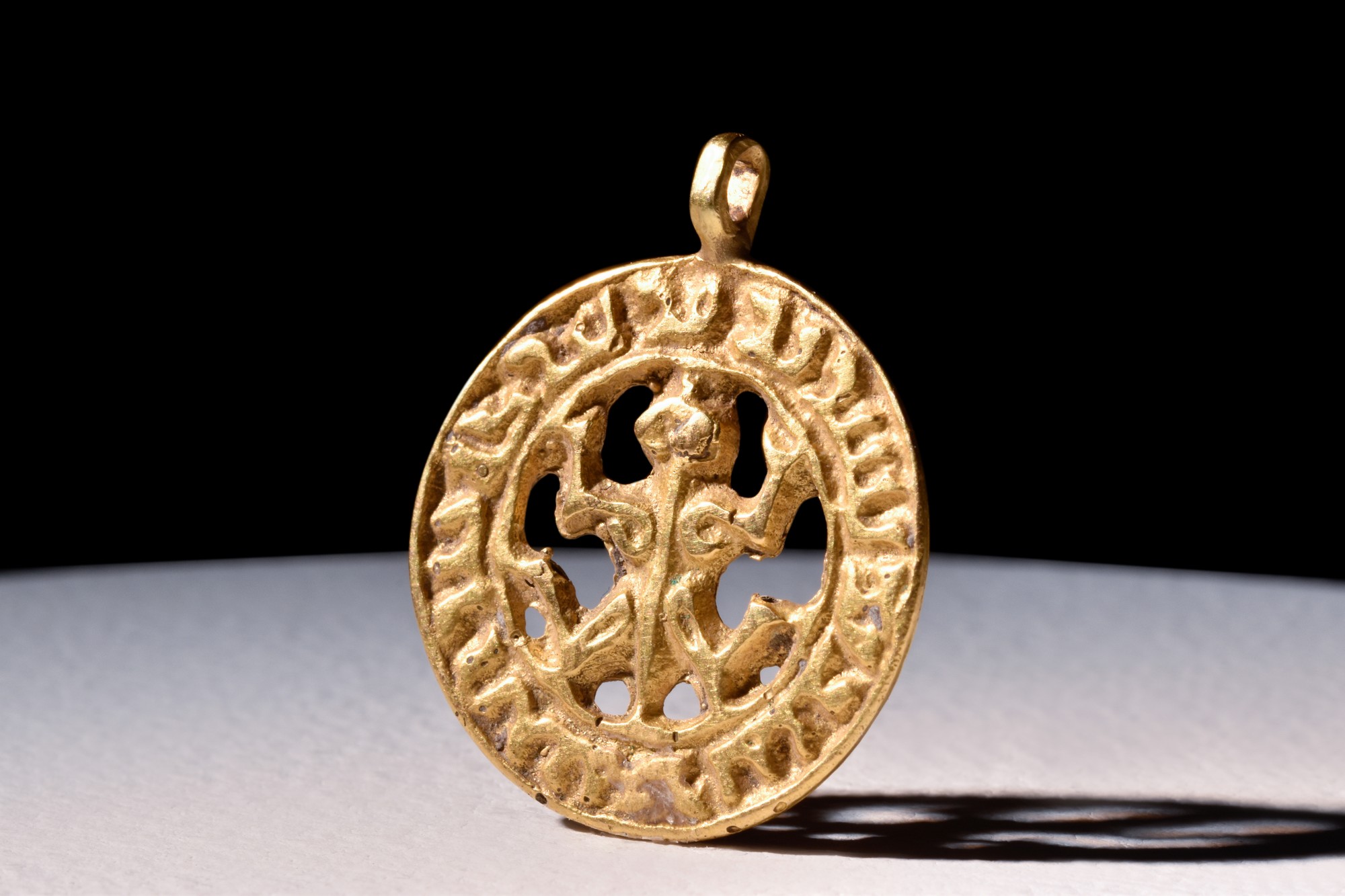 PSEUDO ARABIC GOLD PENDANT WITH A FROG