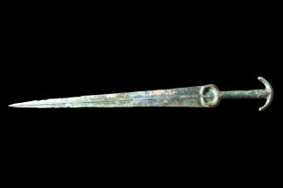 ANCIENT BRONZE SWORD WITH CRESCENTIC POMMEL